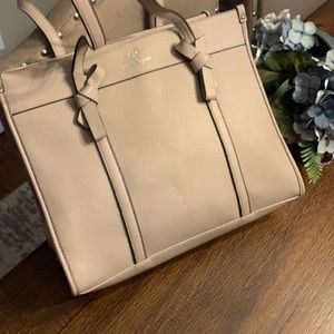 Light dusty pink
